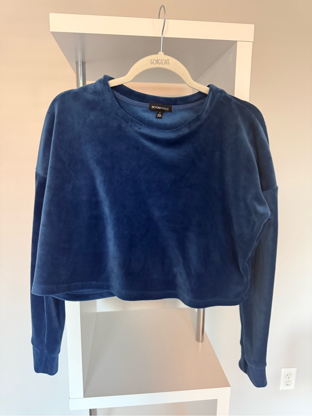 Beyond Yoga Navy Velvet Cropped Sweatshirt
